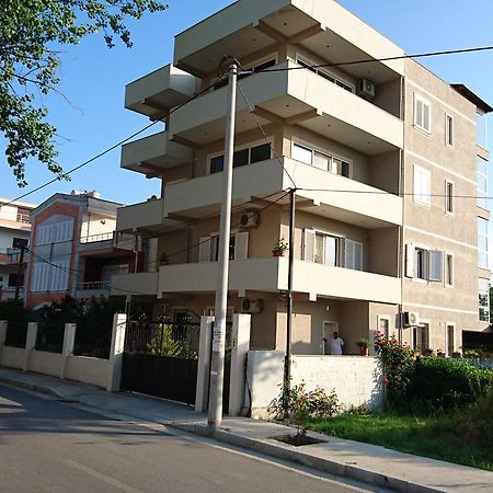 Kulla E Vekut Apartment Драч Екстериор снимка