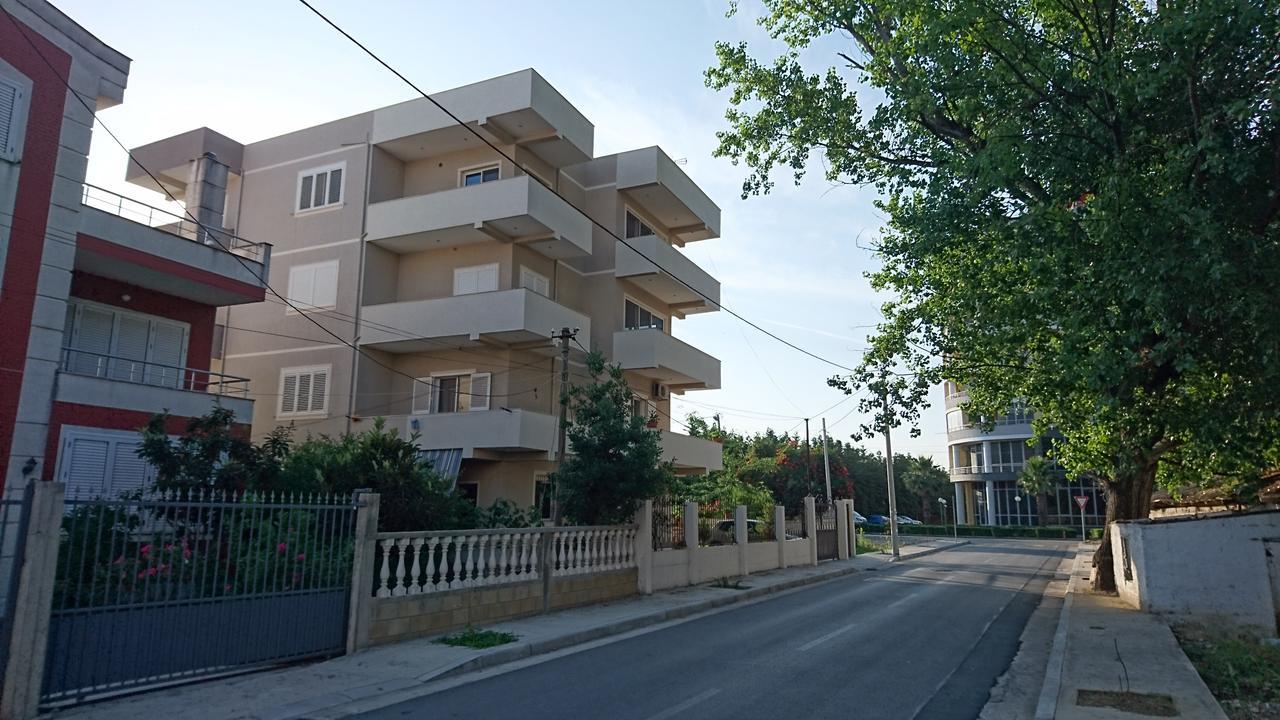 Kulla E Vekut Apartment Драч Екстериор снимка