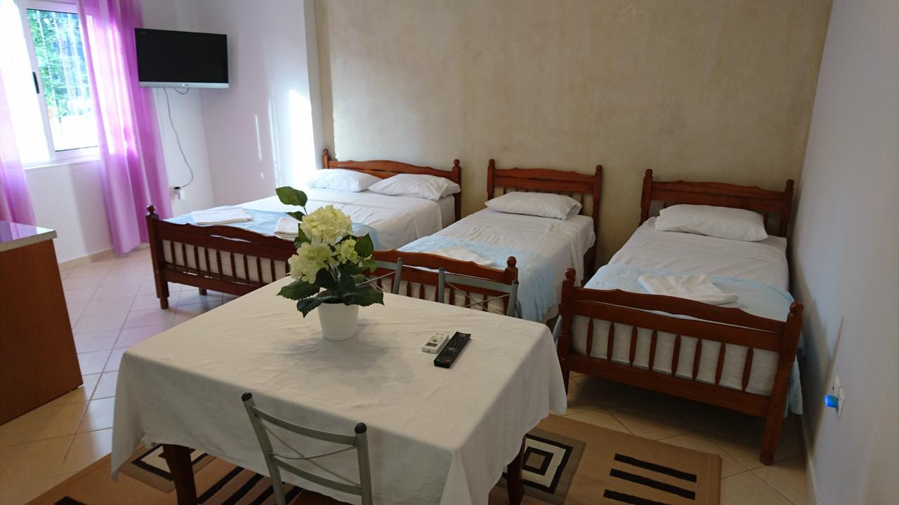 Kulla E Vekut Apartment Драч Екстериор снимка